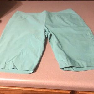 Tribal Bermuda shorts sz 14